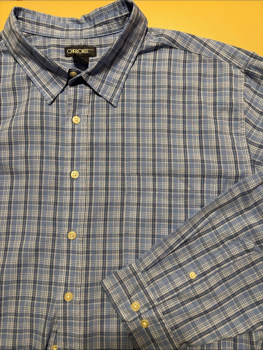 Cherokee Men’s Light Blue Plaid Button-Down Shirt